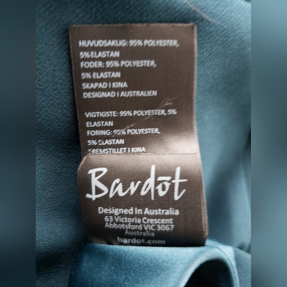 Bardot Dress - Picture 6 of 7